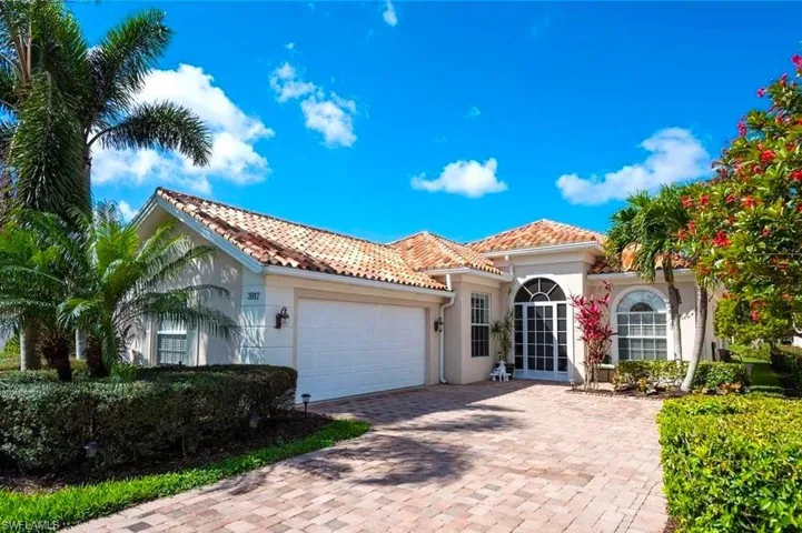 3917 Isla Ciudad Ct, Naples, Florida 34109