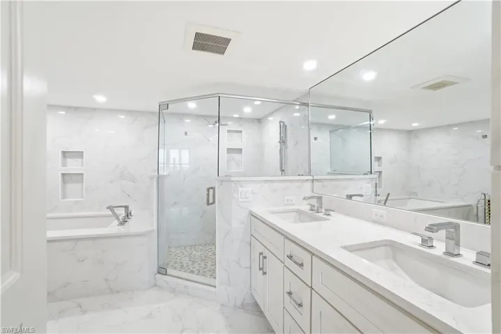 5601  Turtle Bay  DR, Naples, FL 34108