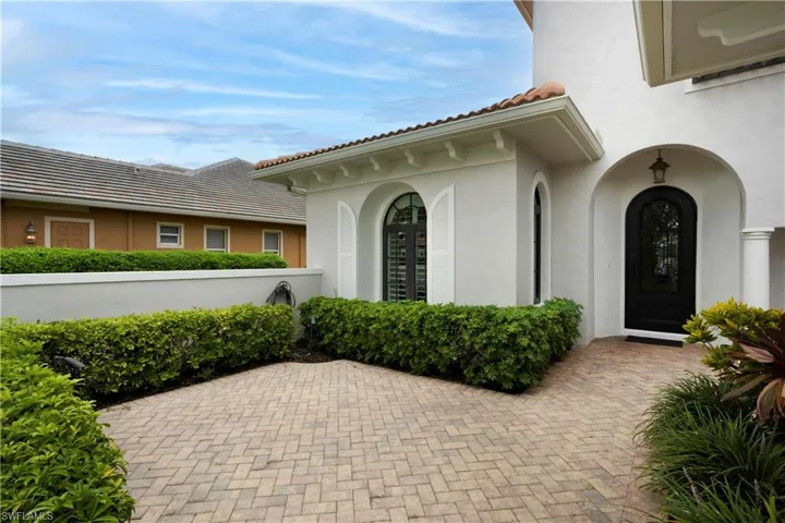 Private Front Courtyard 1