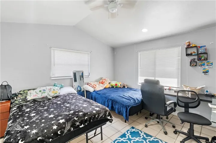 5529/5531  10Th  AVE, Fort Myers, FL 33907