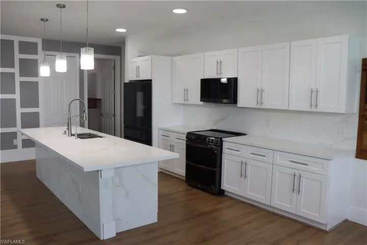 1857 Nw 36th Pl, Cape Coral, Florida 33993