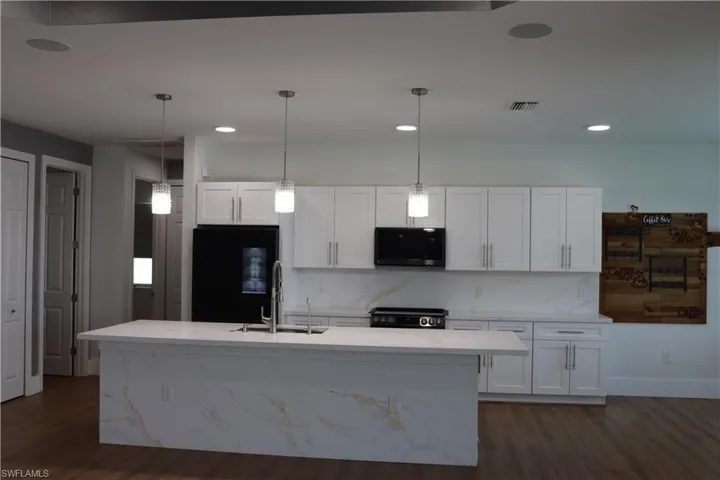 1857 Nw 36th Pl, Cape Coral, Florida 33993