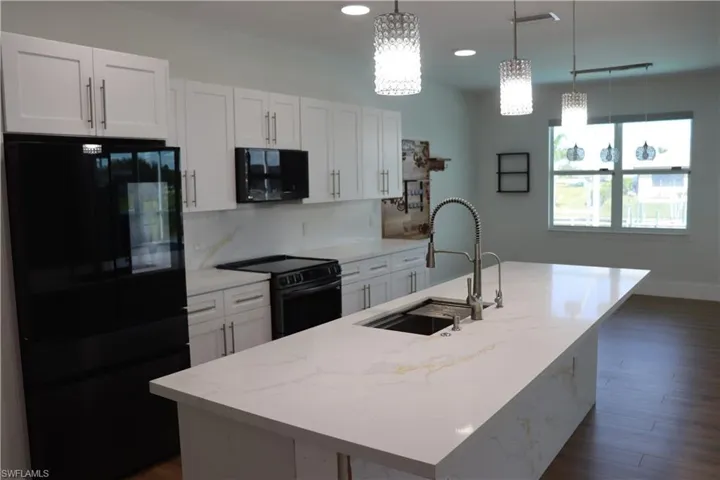 1857 Nw 36th Pl, Cape Coral, Florida 33993