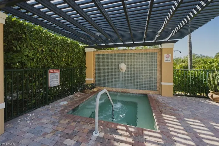 8635 River Homes Ln 2-104, Bonita Springs, Florida 34135