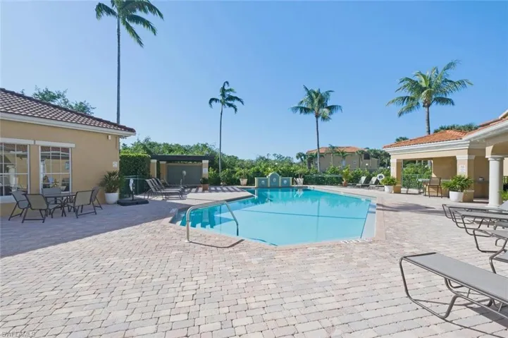 8635 River Homes Ln 2-104, Bonita Springs, Florida 34135