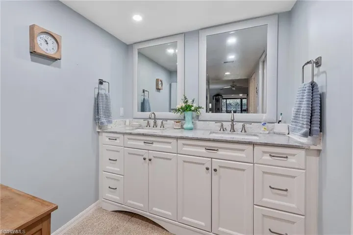 5890 Trailwinds Dr 522, Fort Myers, Florida 33907