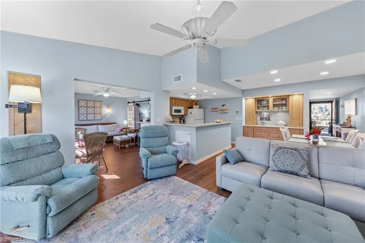 5890 Trailwinds Dr 522, Fort Myers, Florida 33907