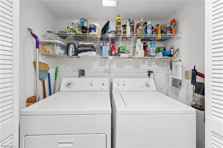 5890 Trailwinds Dr 522, Fort Myers, Florida 33907
