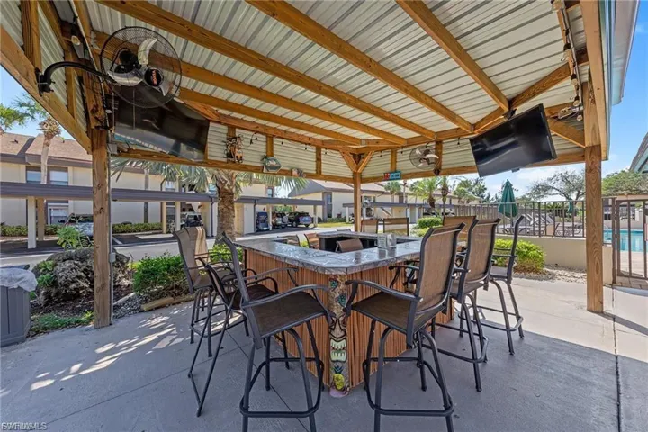 5890 Trailwinds Dr 522, Fort Myers, Florida 33907