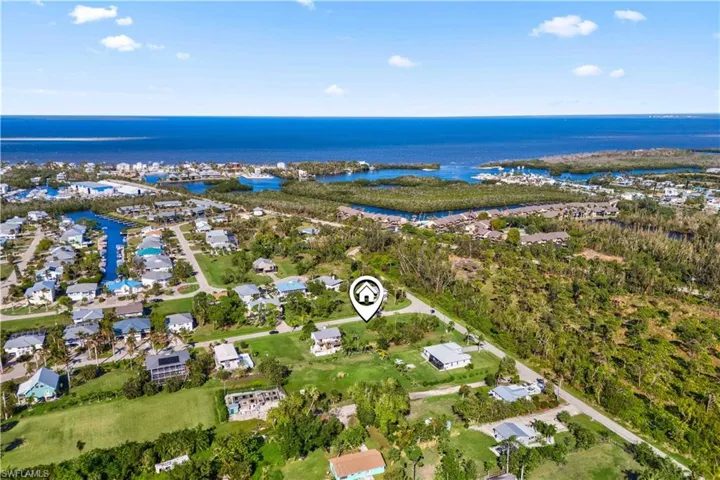 If you are an avid boater or fisherman, you have access both from the community boat ramp or storage at the Marinas, within walking distance from your home.