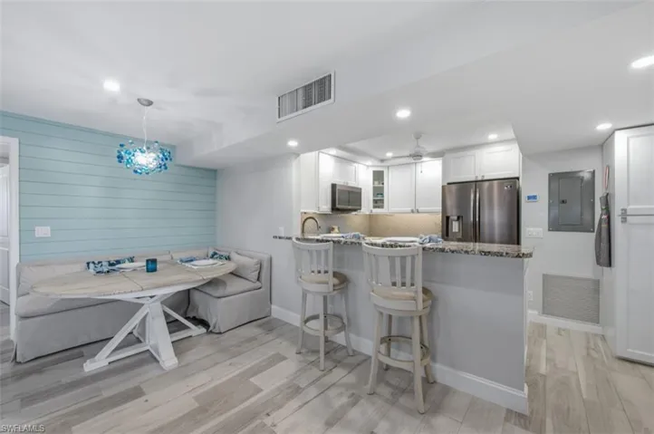 Dining room/Kitchen area