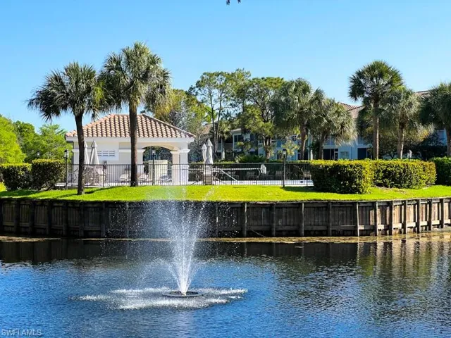 6863 Satinleaf Rd S 101, Naples, Florida 34109