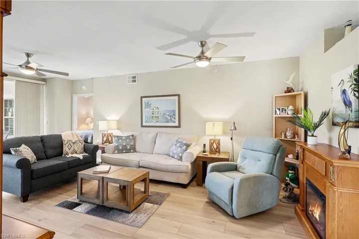 6863 Satinleaf Rd S 101, Naples, Florida 34109