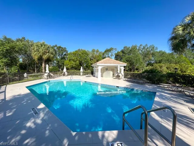 6863 Satinleaf Rd S 101, Naples, Florida 34109