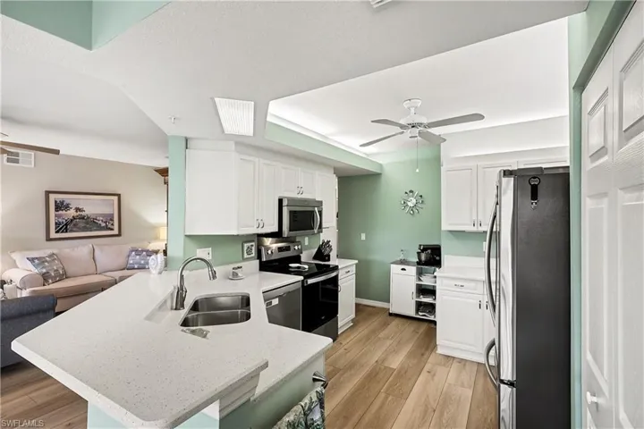 6863 Satinleaf Rd S 101, Naples, Florida 34109