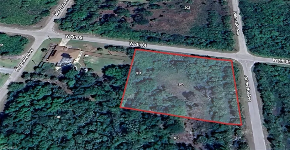 Map / location featuring property parcel outlined