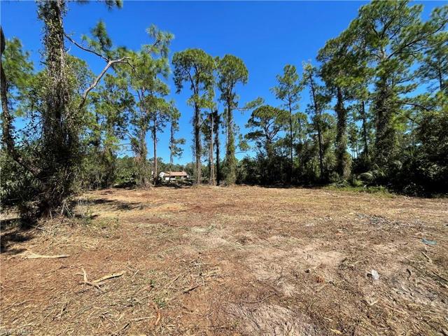 BEAUTIFUL CLEAN LOT WITH WATER CANAL