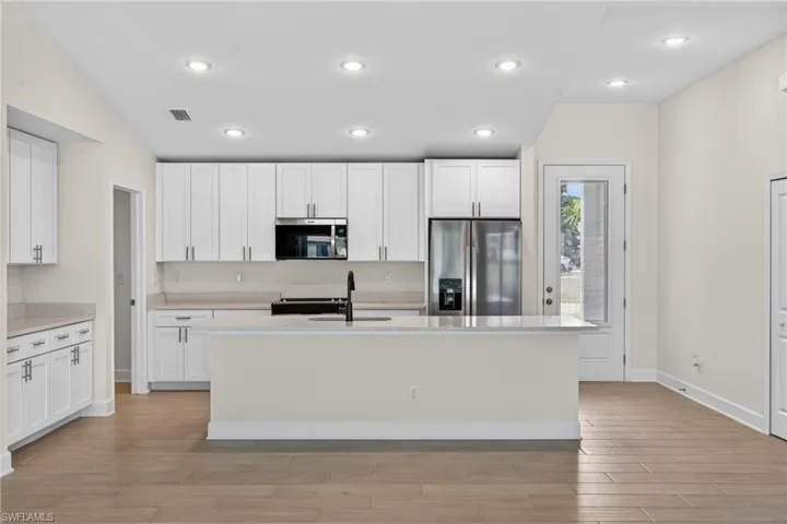 2323 Sw 5th Pl, Cape Coral, Florida 33991