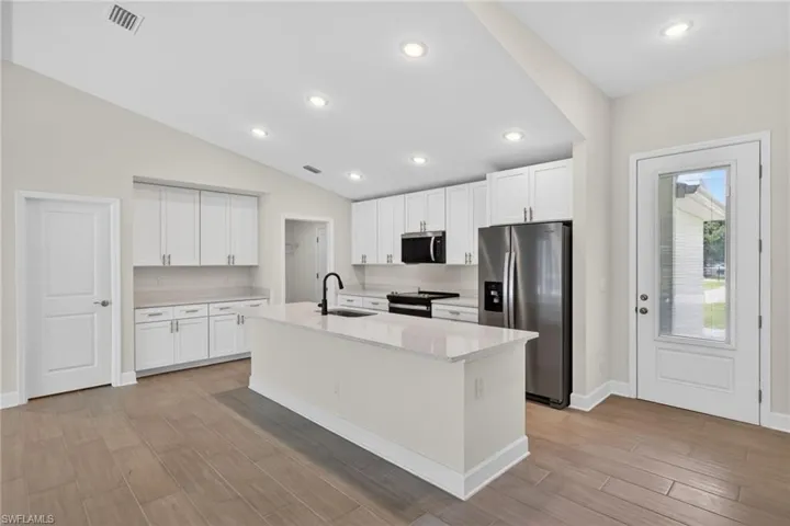 2323 Sw 5th Pl, Cape Coral, Florida 33991