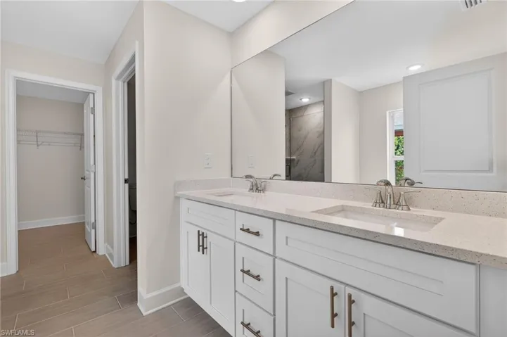 2323 Sw 5th Pl, Cape Coral, Florida 33991