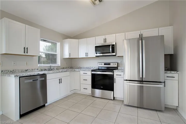 1020 Se 26th Ter, Cape Coral, Florida 33904