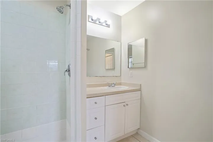 1020 Se 26th Ter, Cape Coral, Florida 33904
