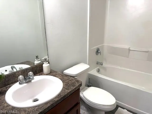 3021 NE 2nd  AVE, Cape Coral, FL 33909