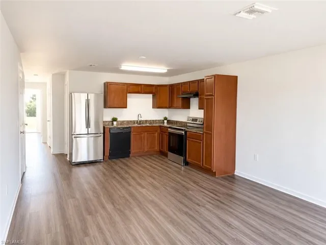 3021 NE 2nd  AVE, Cape Coral, FL 33909