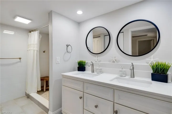 4039 Sandlewood Ln 4, Fort Myers, Florida 33907