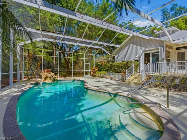 Guest house pool