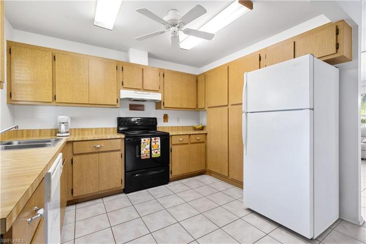 Wow..lots of cabinet space!