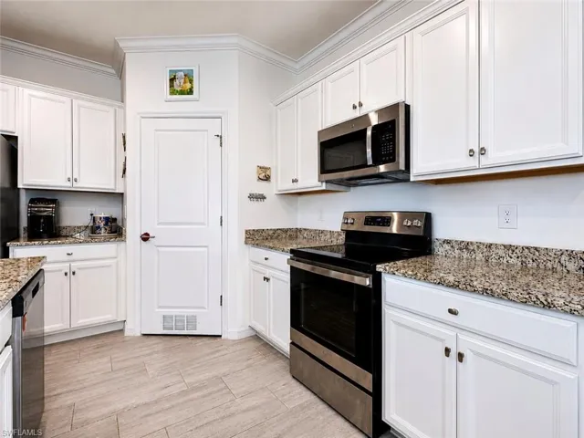 16141 Rosemallow Ln, Alva, Florida 33920