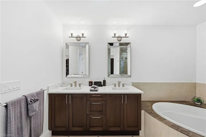 9115 Strada Pl 5511, Naples, Florida 34108