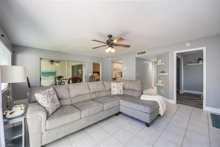 3036  Kings Lake  BLVD, Naples, FL 34112
