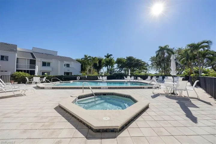 3036  Kings Lake  BLVD, Naples, FL 34112