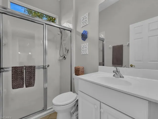Guest/Pool Bath
