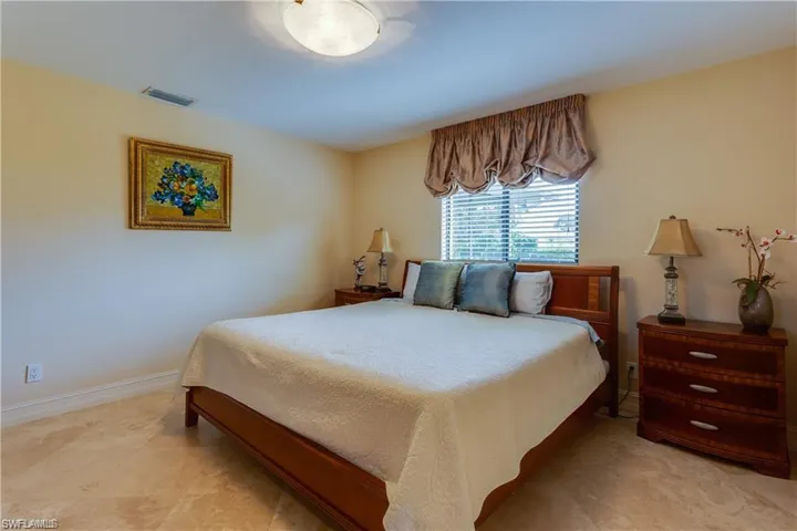630  95th N AVE, Naples, FL 34108