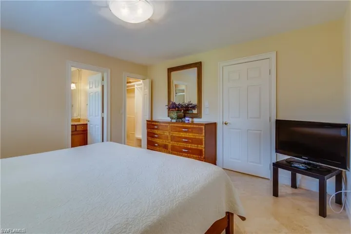 630  95th N AVE, Naples, FL 34108