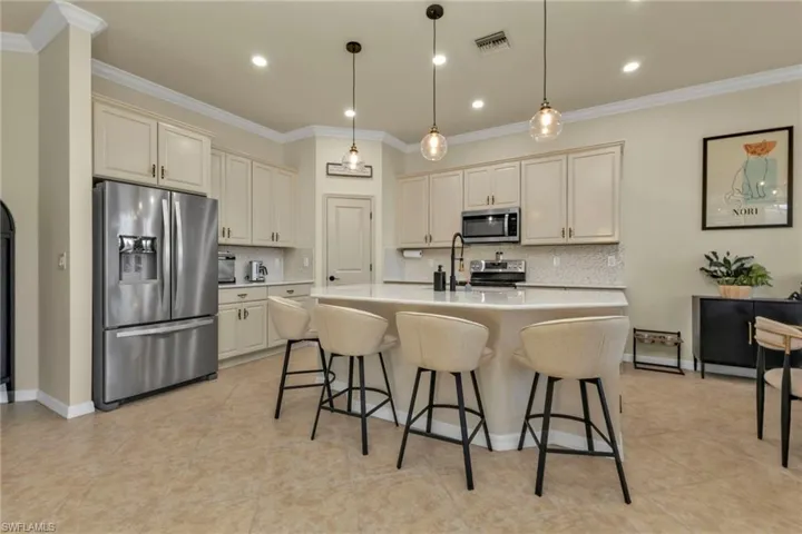10485  Crooked Creek  DR, Venice, FL 34293