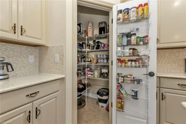10485  Crooked Creek  DR, Venice, FL 34293