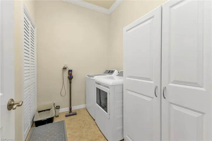 10485  Crooked Creek  DR, Venice, FL 34293