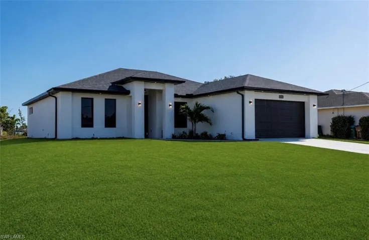 2124 Ne 28th St, Cape Coral, Florida 33909