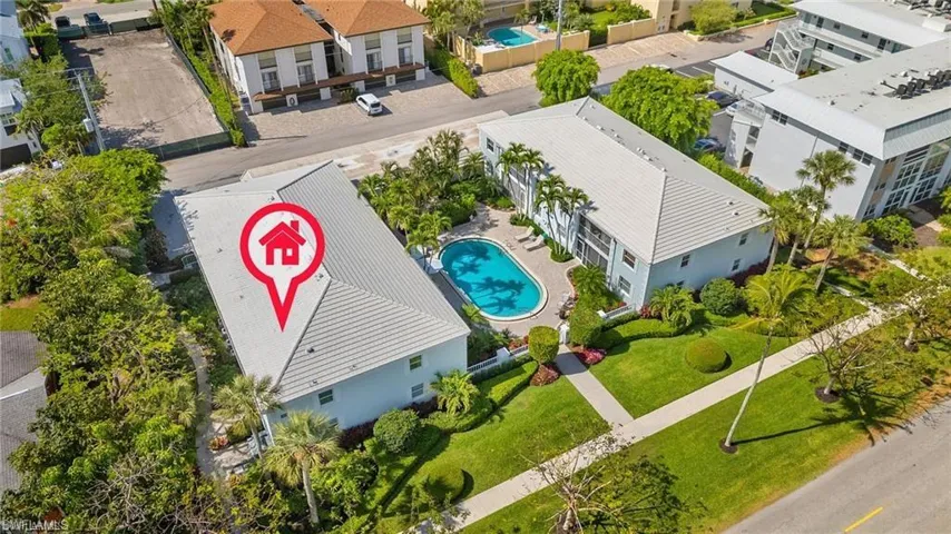 360 10th Ave S B100, Naples, Florida 34102