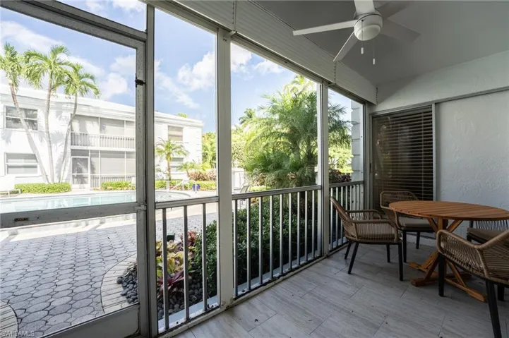 360 10th Ave S B100, Naples, Florida 34102