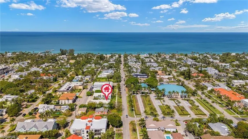 360 10th Ave S B100, Naples, Florida 34102