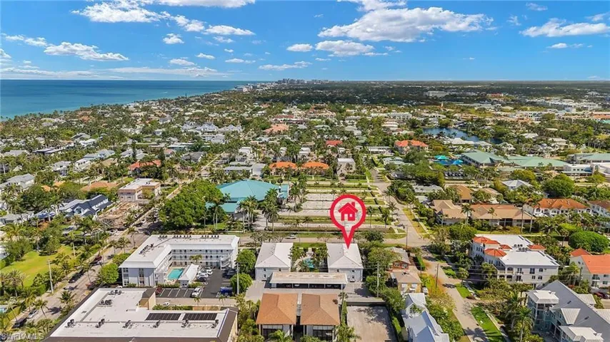 360 10th Ave S B100, Naples, Florida 34102