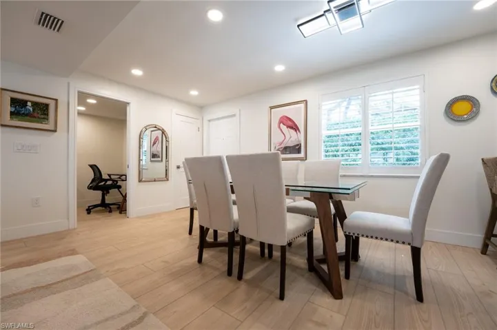 360 10th Ave S B100, Naples, Florida 34102