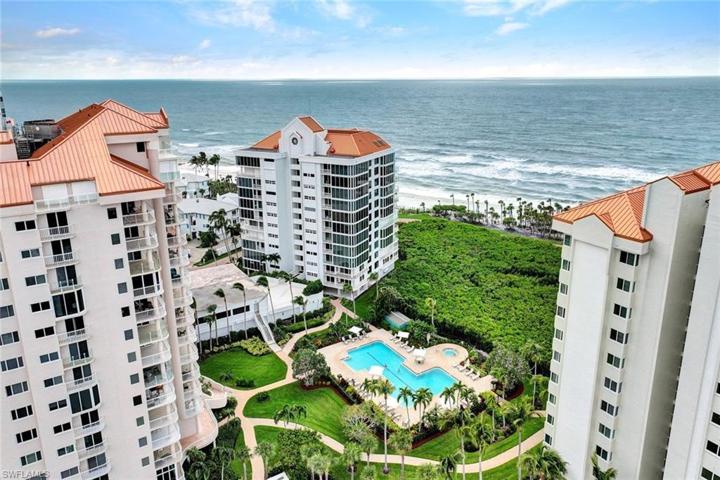 Beach House ~ Center Building.  Amenities conveniently located at Club, right next door.  Large Pool, State of the Art Fitness Room, Sauna, Steam room, and Community Room.