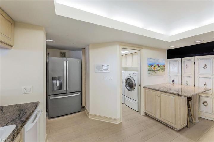 Kitchen/Laundry Room