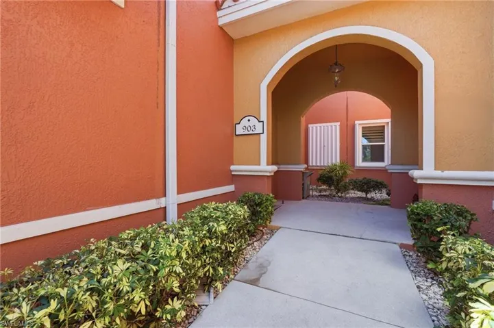178 Shadroe Cove Cir 903, Cape Coral, Florida 33991
